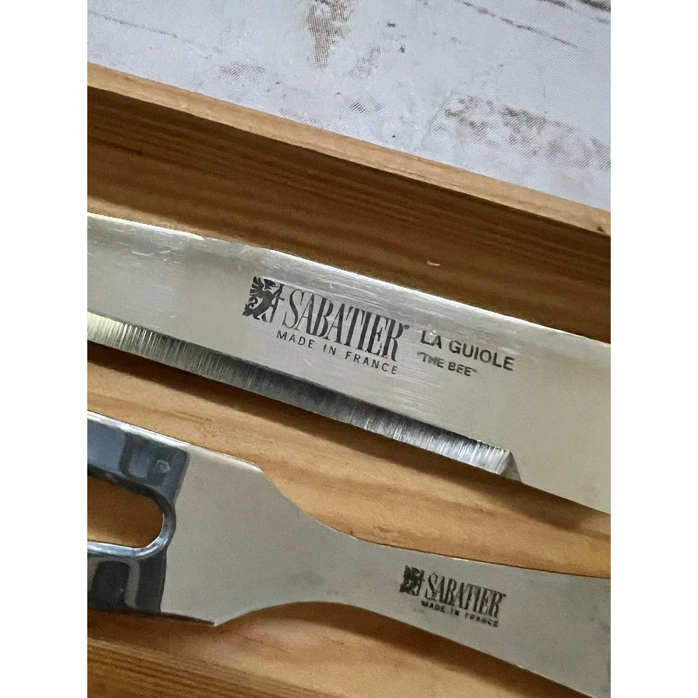 Sabatier La Guiole The Bee Carving Set Silver Stainless Steel 2pc with Wood Box